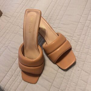 Chase and Chloe nude sandals